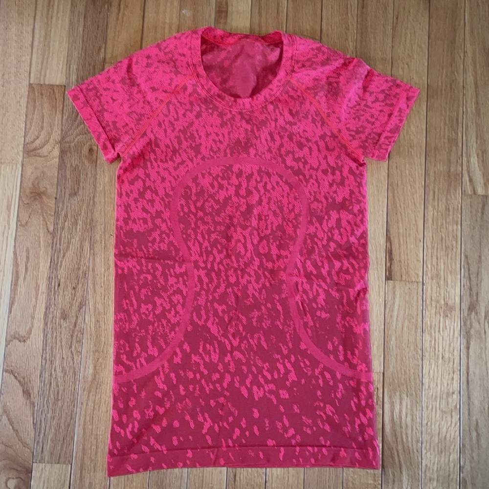 Lululemon Swiftly Tech Short Sleeve